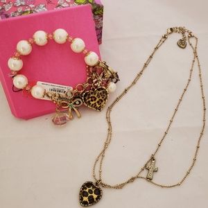 BETSEY JOHNSON NECKLACE AND BRACELET